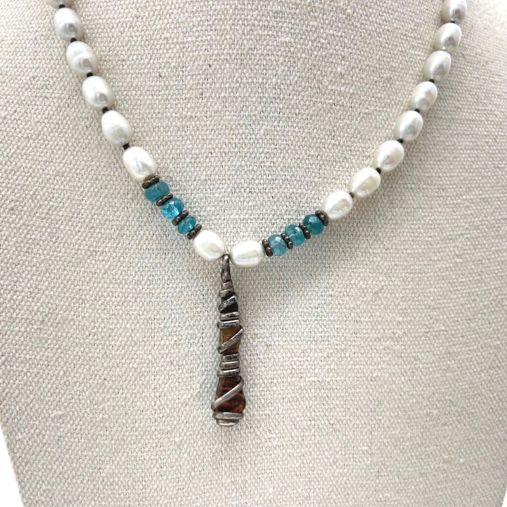 Faux Pearl Necklace Teal Beads Wire Wrapped Color Shift Pendant 16in - Picture 6 of 7